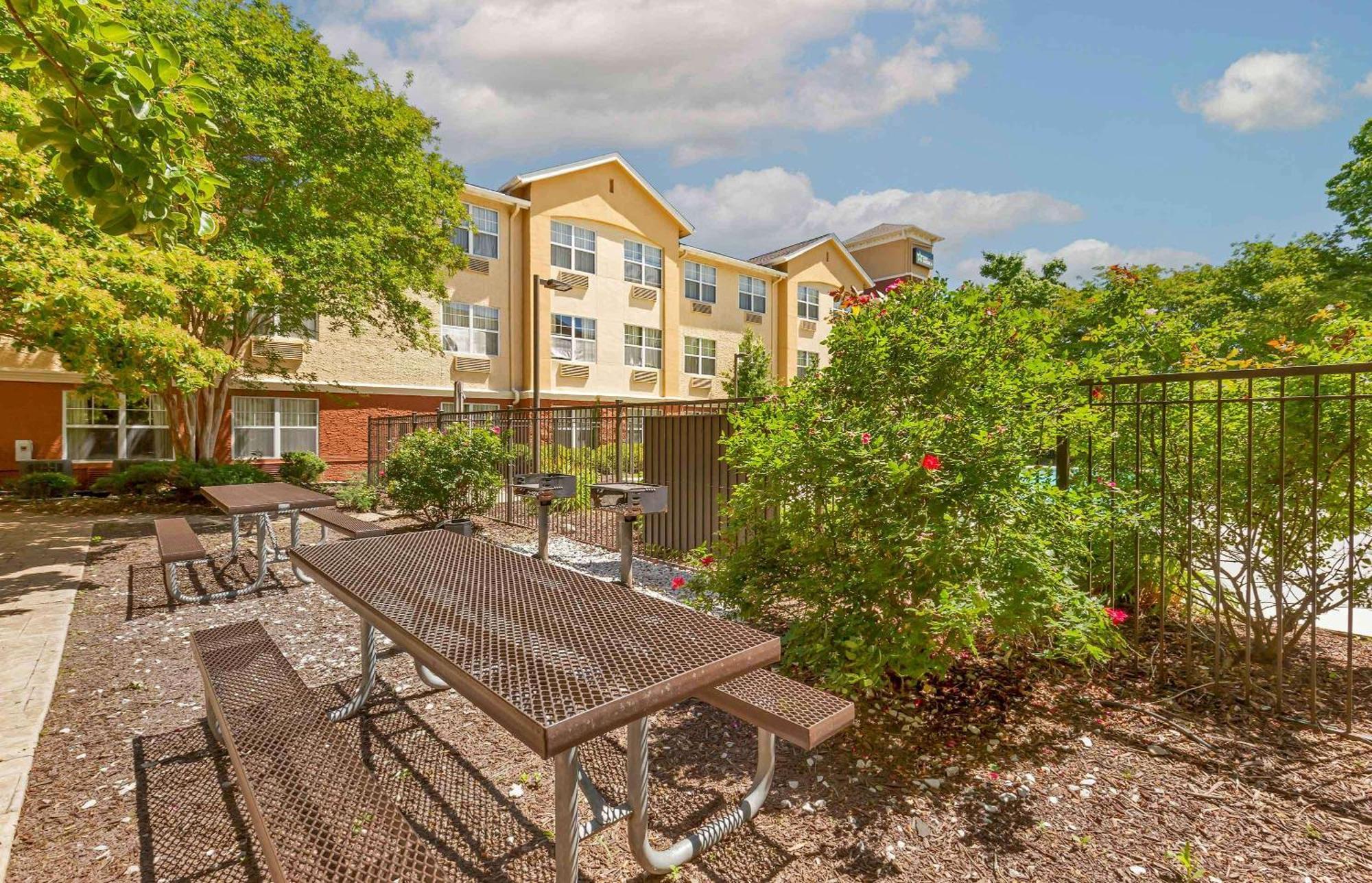 Extended Stay America Suites - Raleigh - Rtp - 4919 Miami Blvd Durham Exteriér fotografie